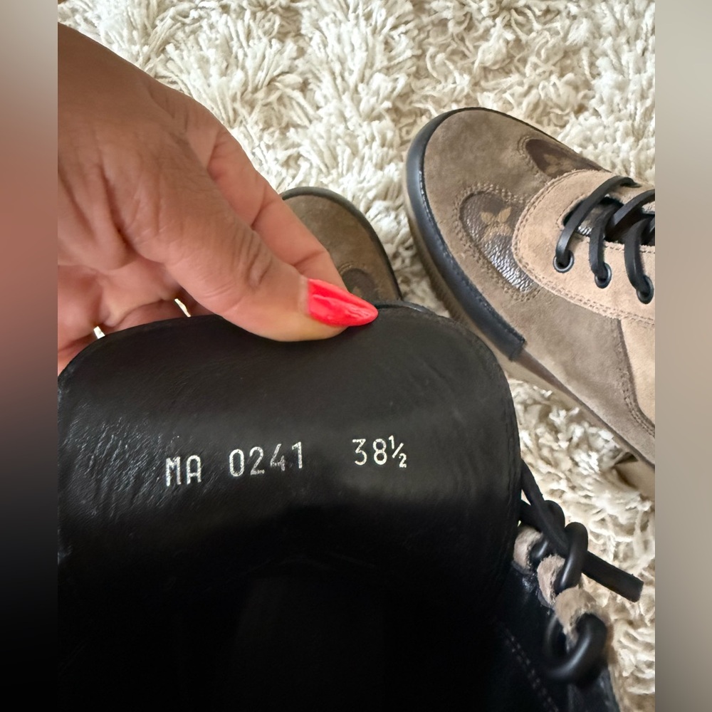 Louis Vuitton desert boots - Picture 8 of 10